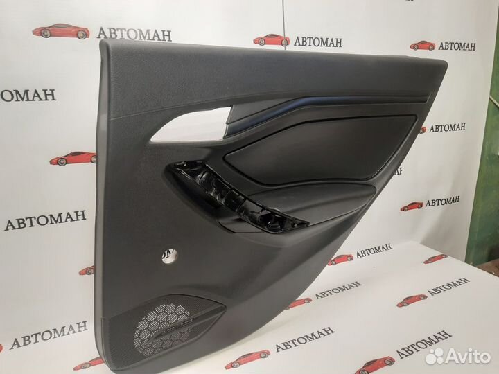 Обшивка двери задняя правая Лада Веста