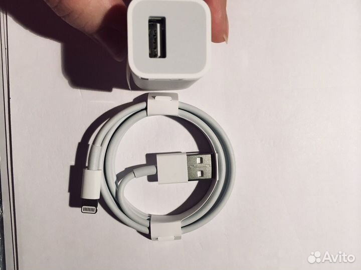 Зарядка на iPhone