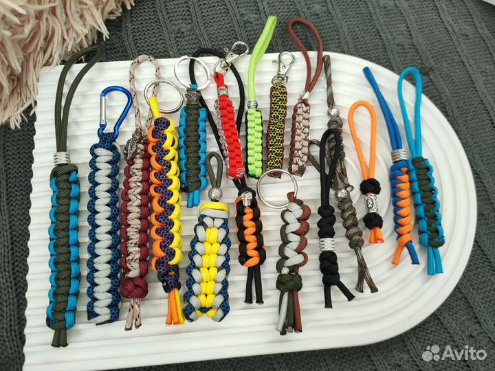 Темляк, брелок, браслет из паракорда