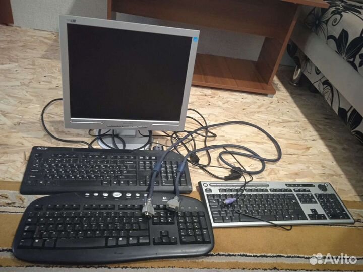 Монитор philips 22