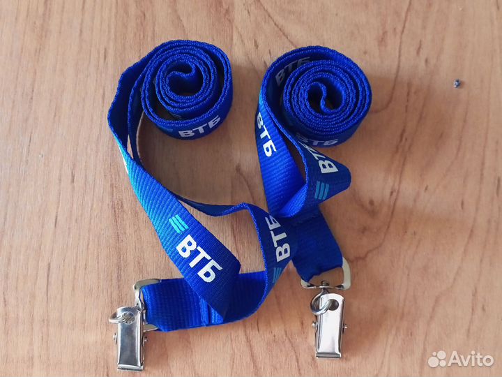 Шнурок на шею для бейджей с прищепкой