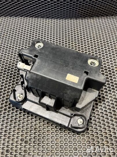 Блок реле Infiniti Q50 V37 2.0 M274 2014