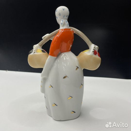 Статуэтка Девушка с грибами зкх СССР (сзр)