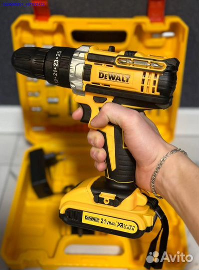 Шуруповерт DeWalt 21V