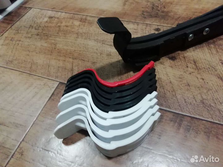 Защелки защиты лезвий коньков