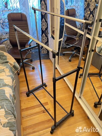 Вешалка напольная