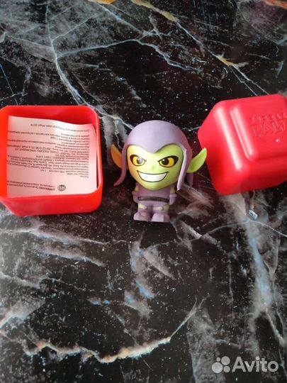 Человек паук фигурка