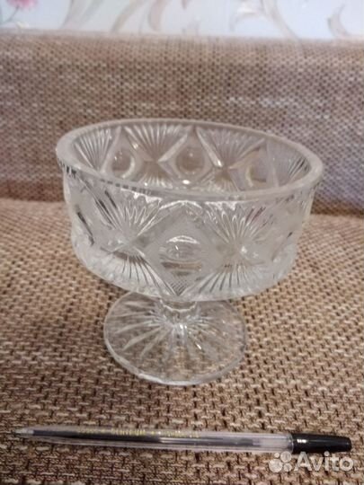 Хрустальная конфетница