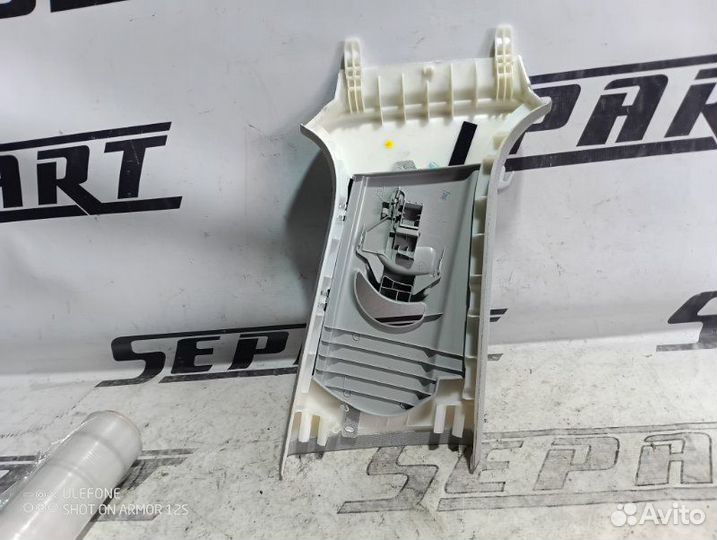 Обшивка центральной стойки левая Audi A3 8V sedan