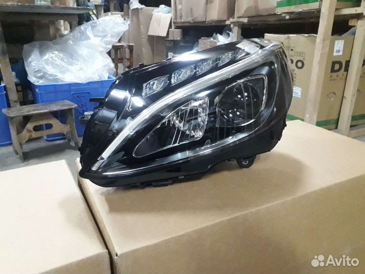 Фара левая Mercedes C W205 (14-18) LED