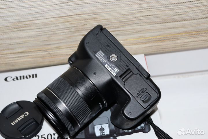 Canon 250d kit 18-55mm stm