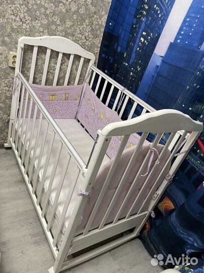 Детская кроватка