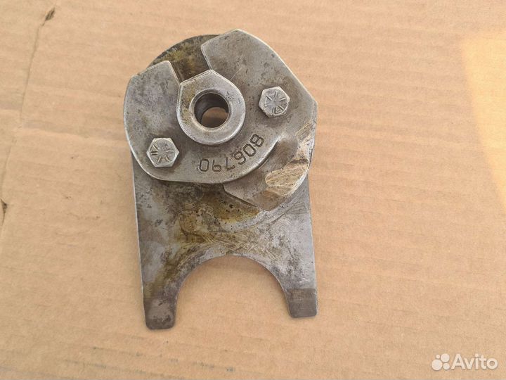 Mercruiser вилка