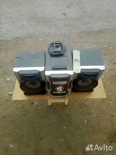 Музыкальный центр sony