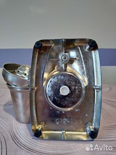 Соковыжималка ручная механическая