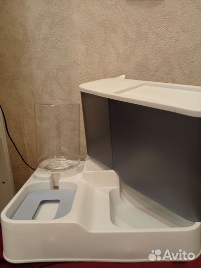 Автоматическая кормушка для кошек с таймером