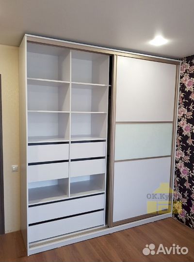 Шкаф с зеркалом