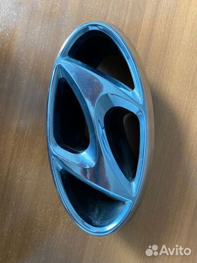 Эмблема решетки радиатора Хендэ I40 863583Z500