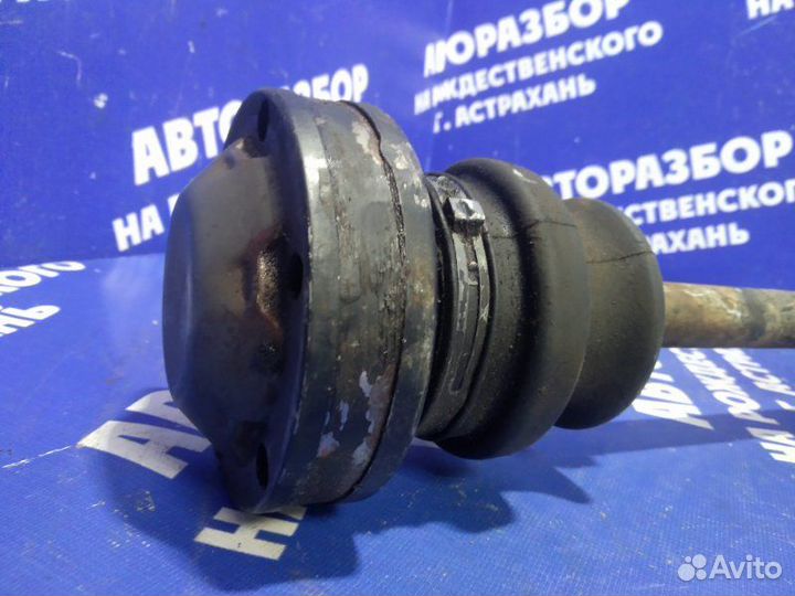 Задний привод Mercedes-Benz W210 седан 112.911