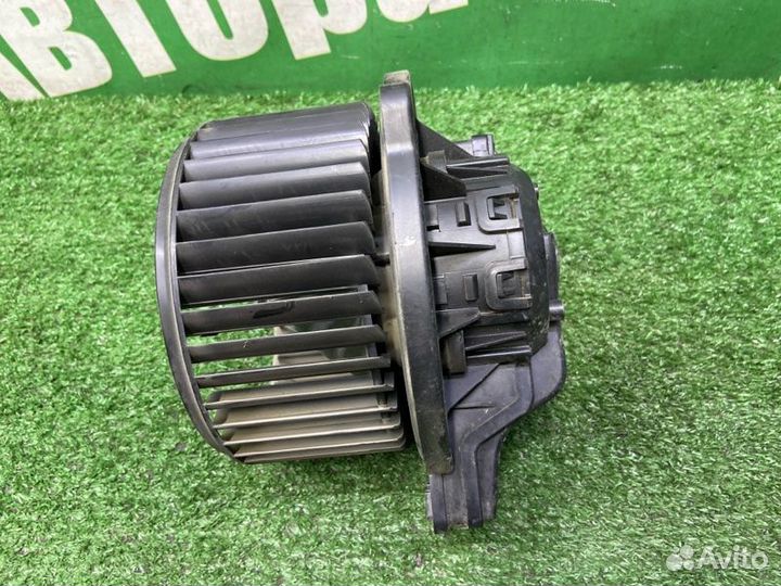 Мотор печки Kia Rio G4FC 2012