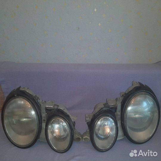 Фары передние Mercedes W208