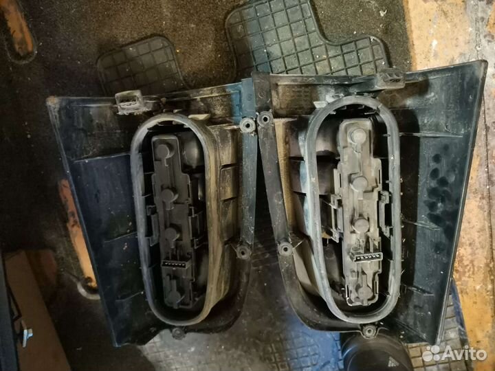 Мерседес Вито w638 фонарь задний левый и правый