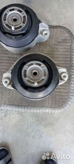 Опоры двигателя Мерседес s-140