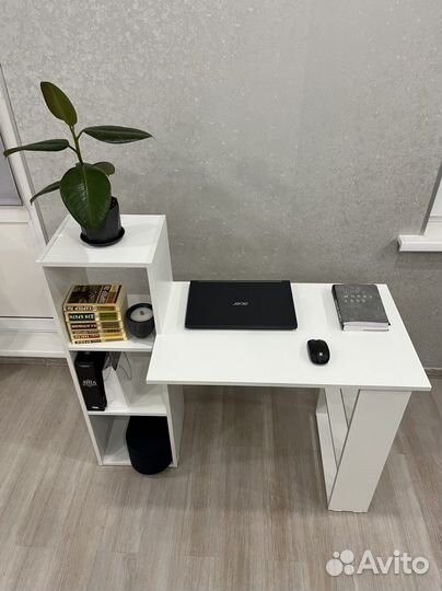 Письменный стол