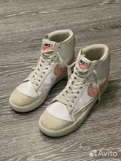 Кроссовки Nike blazer