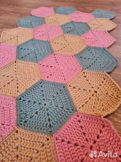 Коврик ручной работы