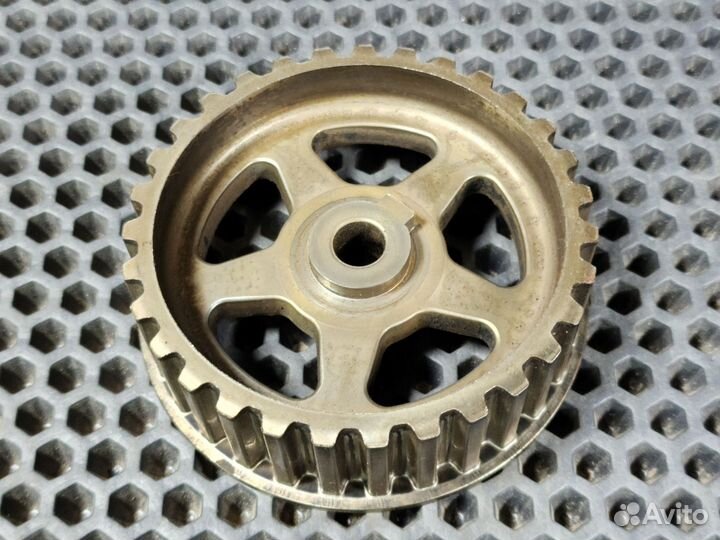 Шестерня впускного распредвала LHB101380