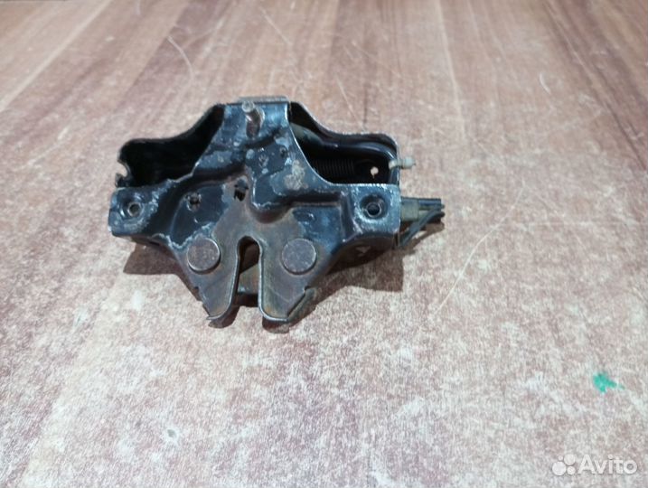 Замок капота Toyota land cruiser 100 05г