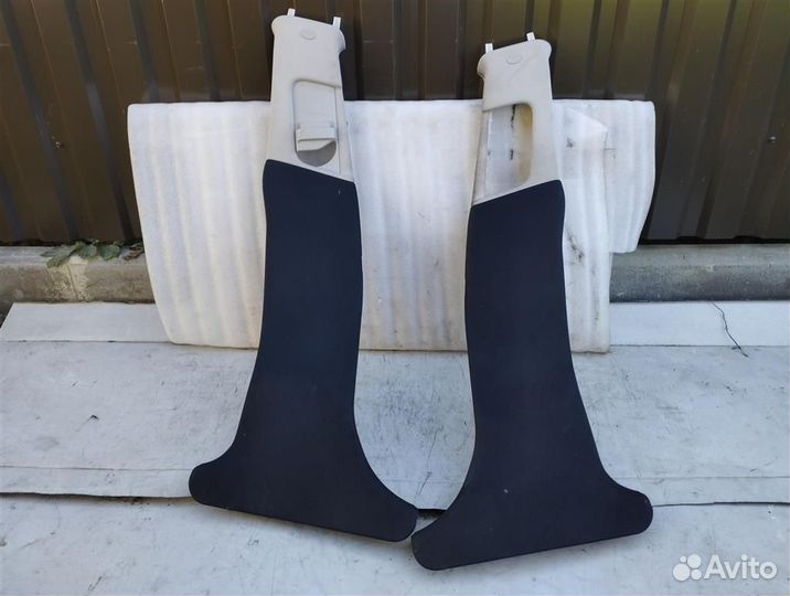 Обшивка стойки центральной правой, Mercedes CLS W219 2009