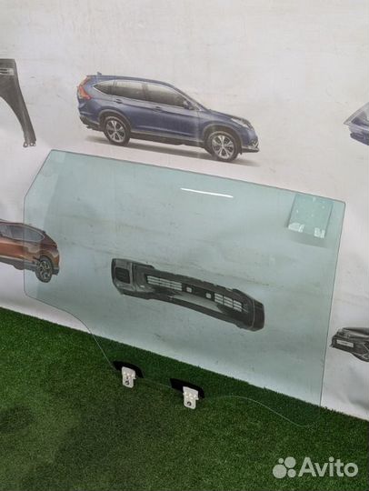 Стекло двери заднее правое Geely Coolray