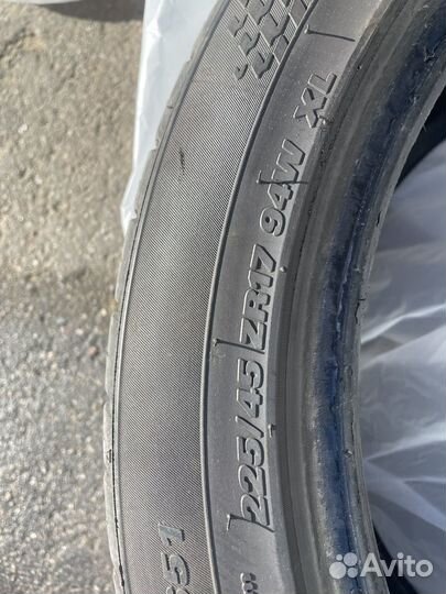 Kumho Ecsta HS51 225/45 R17