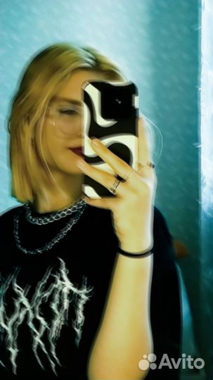 Сотрудник пункта выдачи валдберис