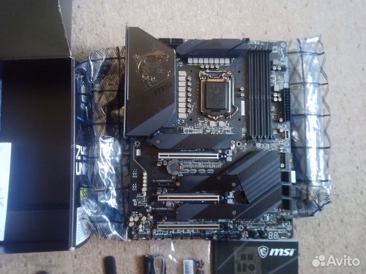 Материнская плата MSI Z490 Unify