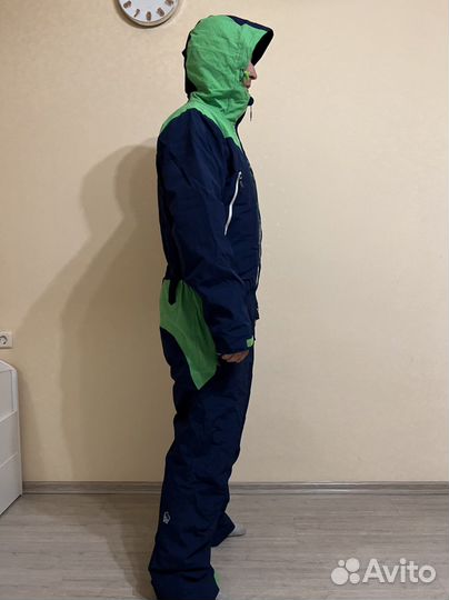 Сноубордический / горнолыжный комбинезон