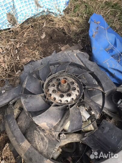 Вентиляток охлаждения Лендровер Discoveri3 2.7TDI