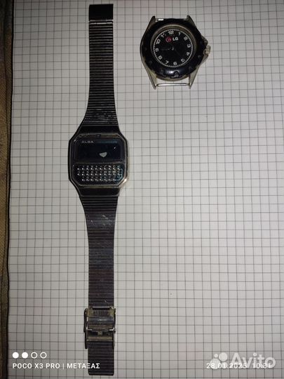 Часы наручные кварцевые