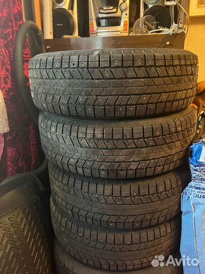 Powertrac Ice Xpro 215/70 R16 102