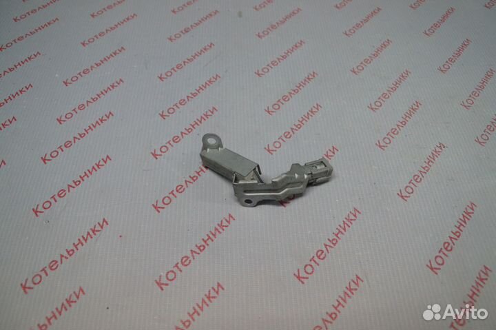 Nissan 31037-8E002 Резистор кпп