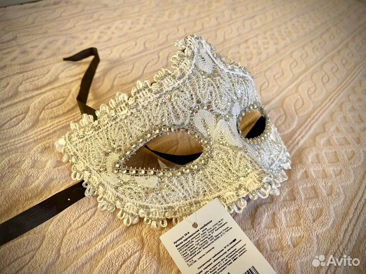 Карнавальная маска