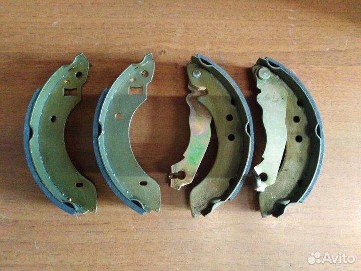 Колодки барабанные задние Ford Escort 1980 - 1990