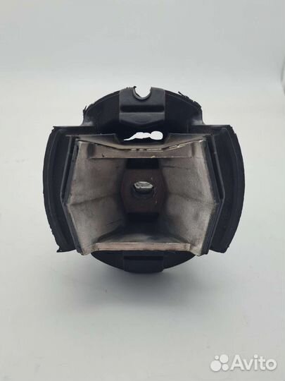 Сайлентблок задней балки Mercedes W221 Z07