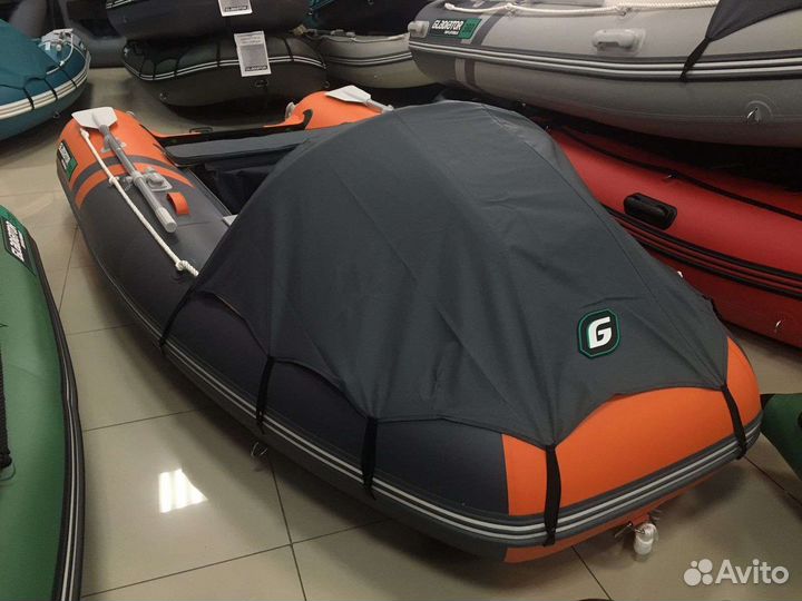 Лодка Gladiator E 350 Pro черно-оранжевая