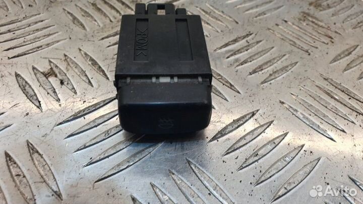 Кнопка птф задняя Mitsubishi Chariot Grandis 2.4