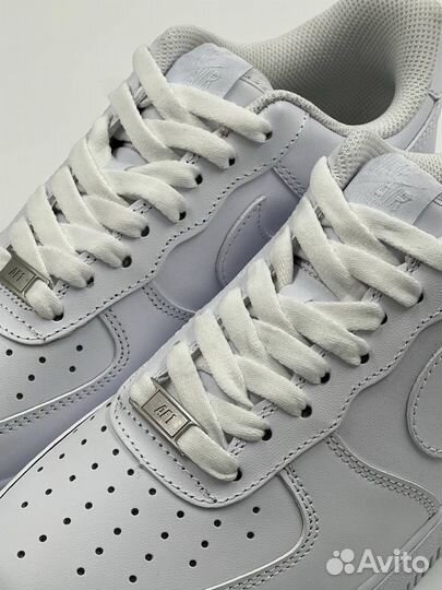 Nike air force 1 low white