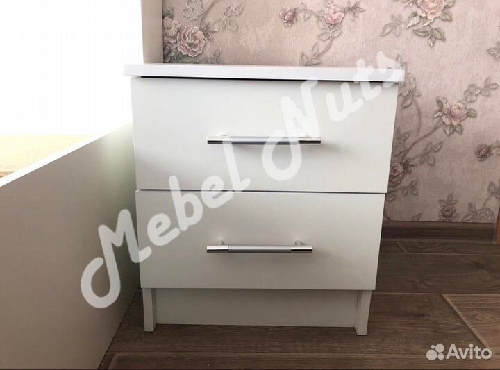 Тумба прикроватная