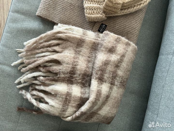 Шарфы и шапки женские пакетом